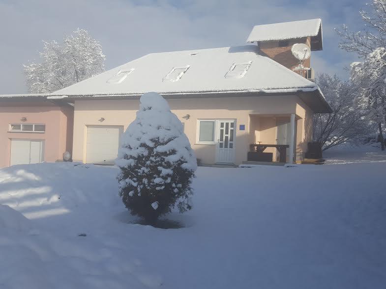 Apartment Oreskovic Otočac المظهر الخارجي الصورة