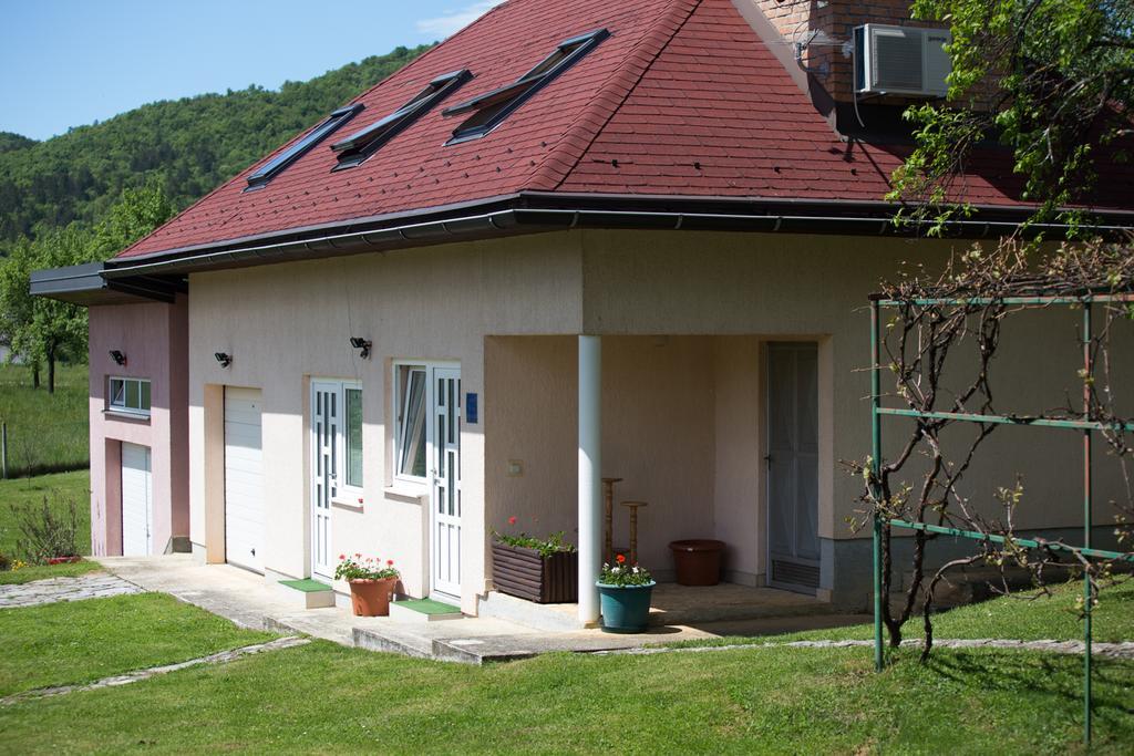 Apartment Oreskovic Otočac المظهر الخارجي الصورة
