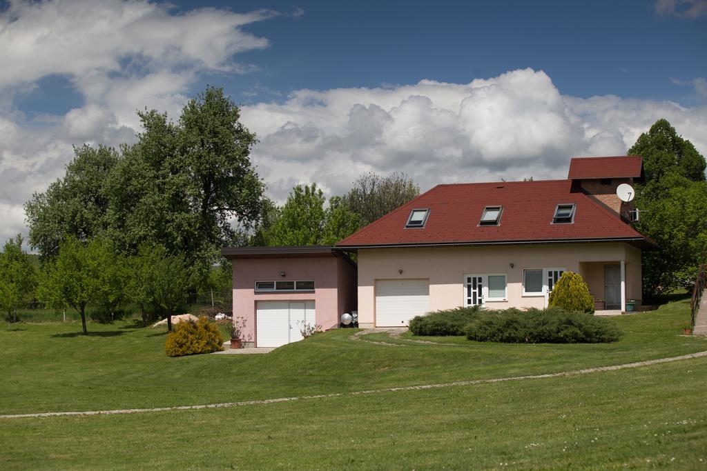 Apartment Oreskovic Otočac المظهر الخارجي الصورة