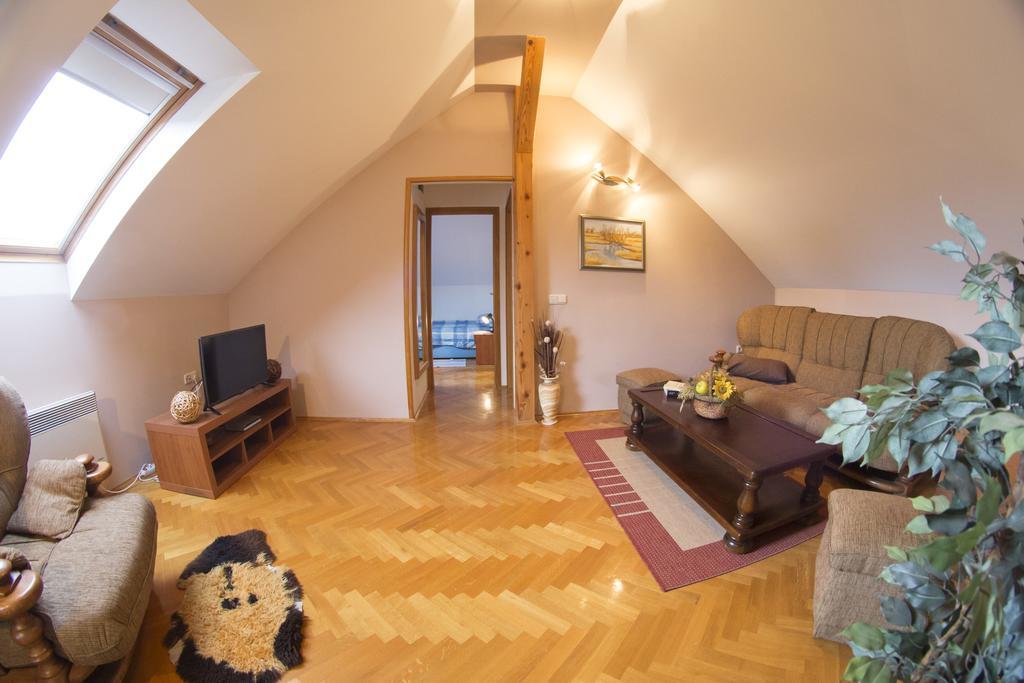 Apartment Oreskovic Otočac المظهر الخارجي الصورة